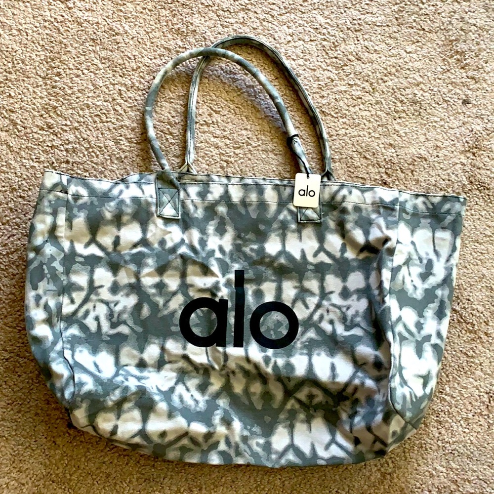 ALO Yoga NWT Tie Dye Shopper Tote